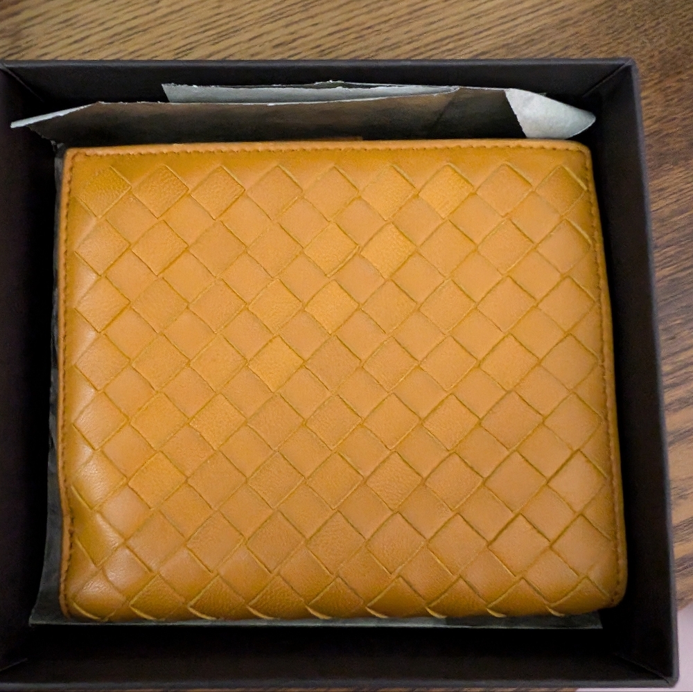 BOTTEGA VENETA Intrecciato Leather Wallet - Picture 3 of 8